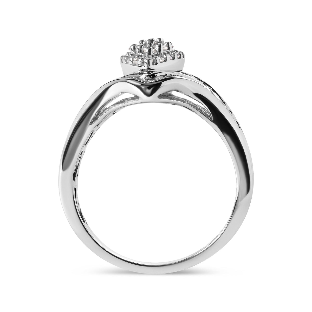 Bague grappe en or blanc 14 carats, diamants ronds et baguettes 0,75 carat total (couleur H-I, clarté I1-I2)