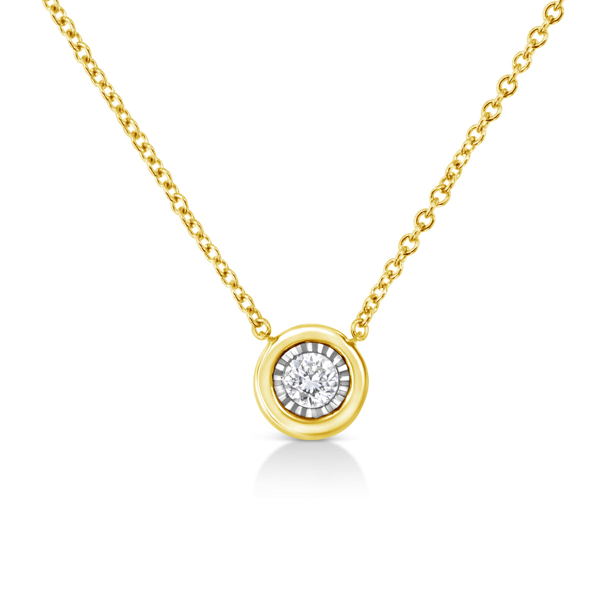 Collier avec pendentif en or jaune 10 carats plaqué argent sterling .925 et diamant rond miracle serti de 0,10 carat taille boîte carrée de 45,7 cm (couleur K-L, pureté I2-I3)