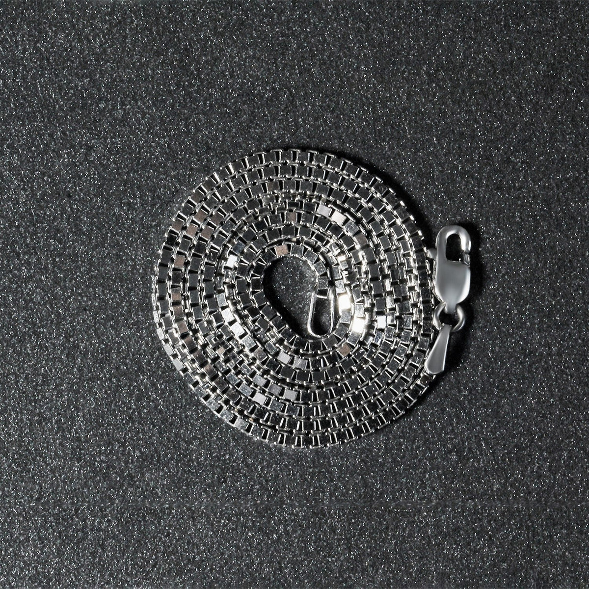 Chaîne classique en or blanc 14 carats de 1,4 mm