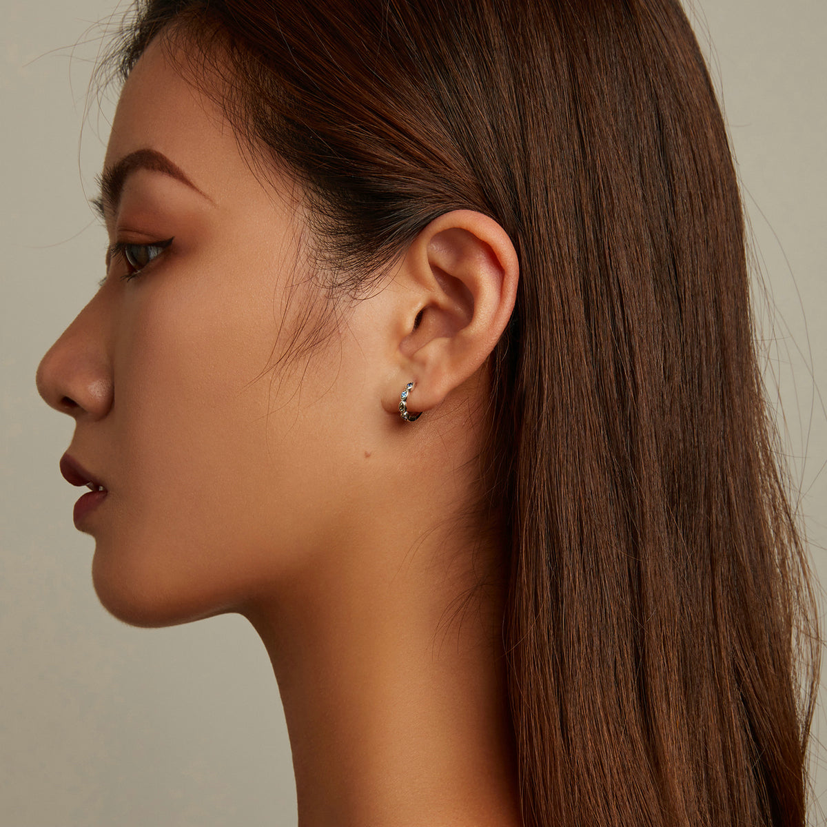 Boucles d'oreilles en argent sterling 925 avec pierres de zircone cubique serties pavé