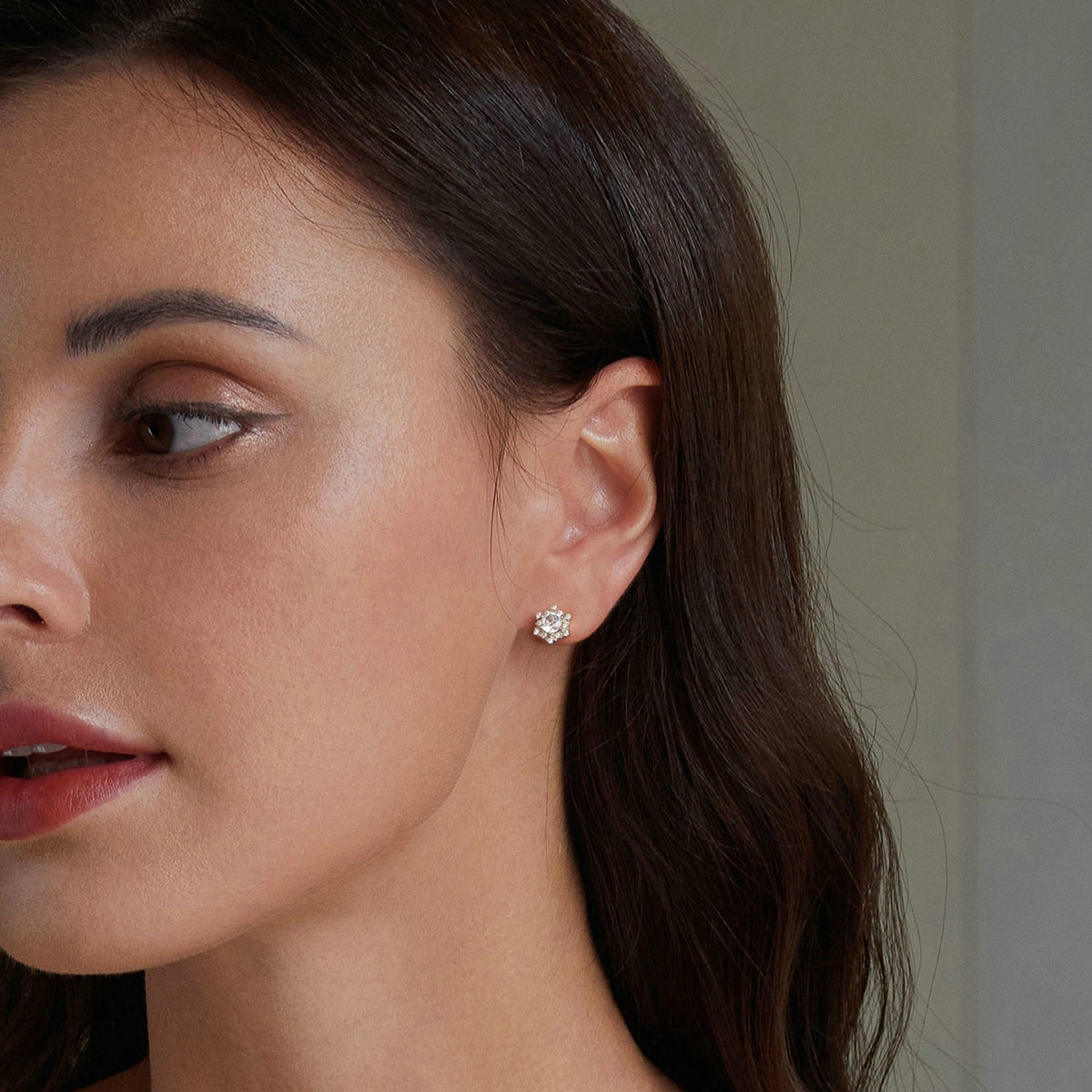 Boucles d'oreilles en argent sterling 925 plaqué platine avec pavé de zirconiums cubiques