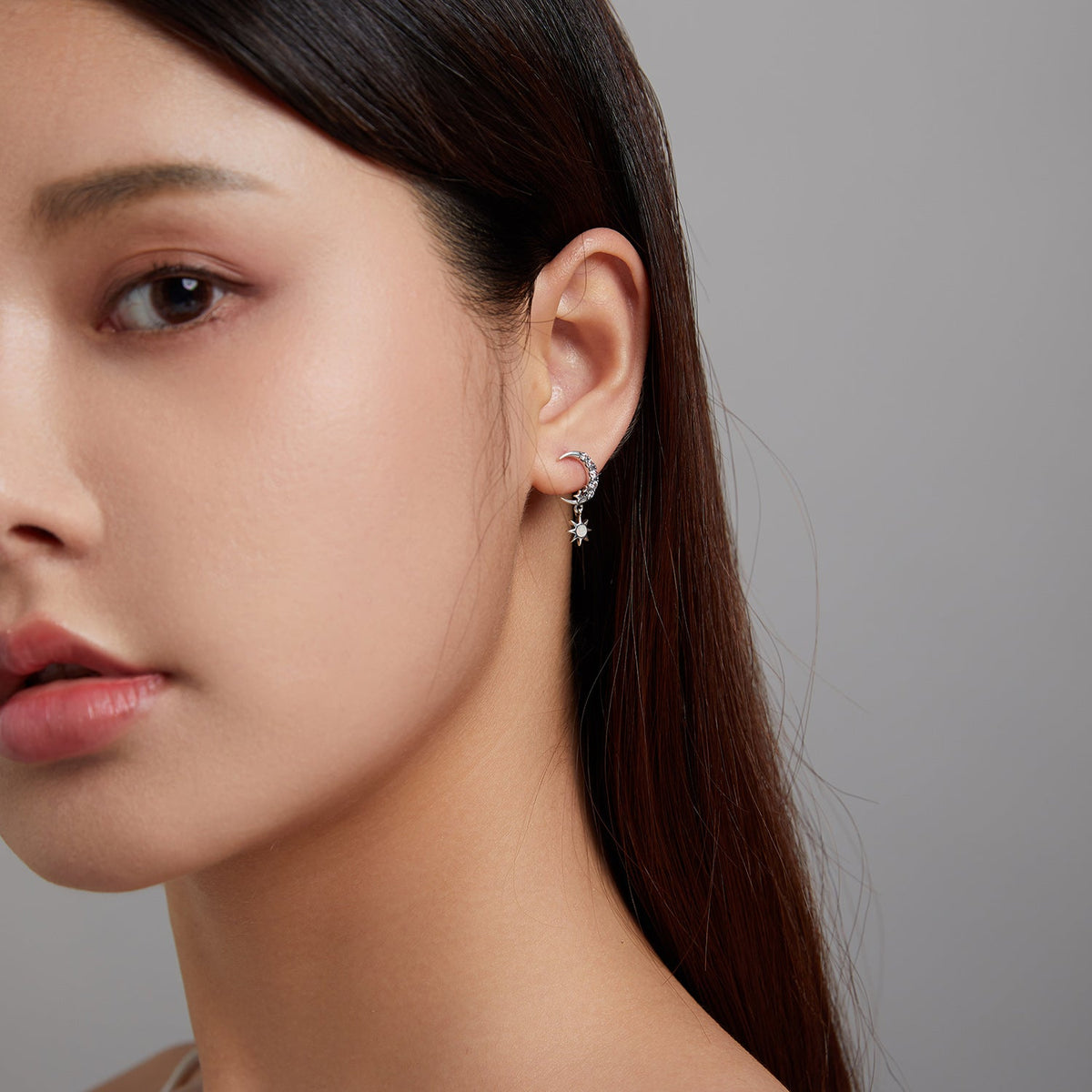 Boucles d'oreilles en argent sterling 925 avec opale translucide et oxyde de zirconium finition vieillie