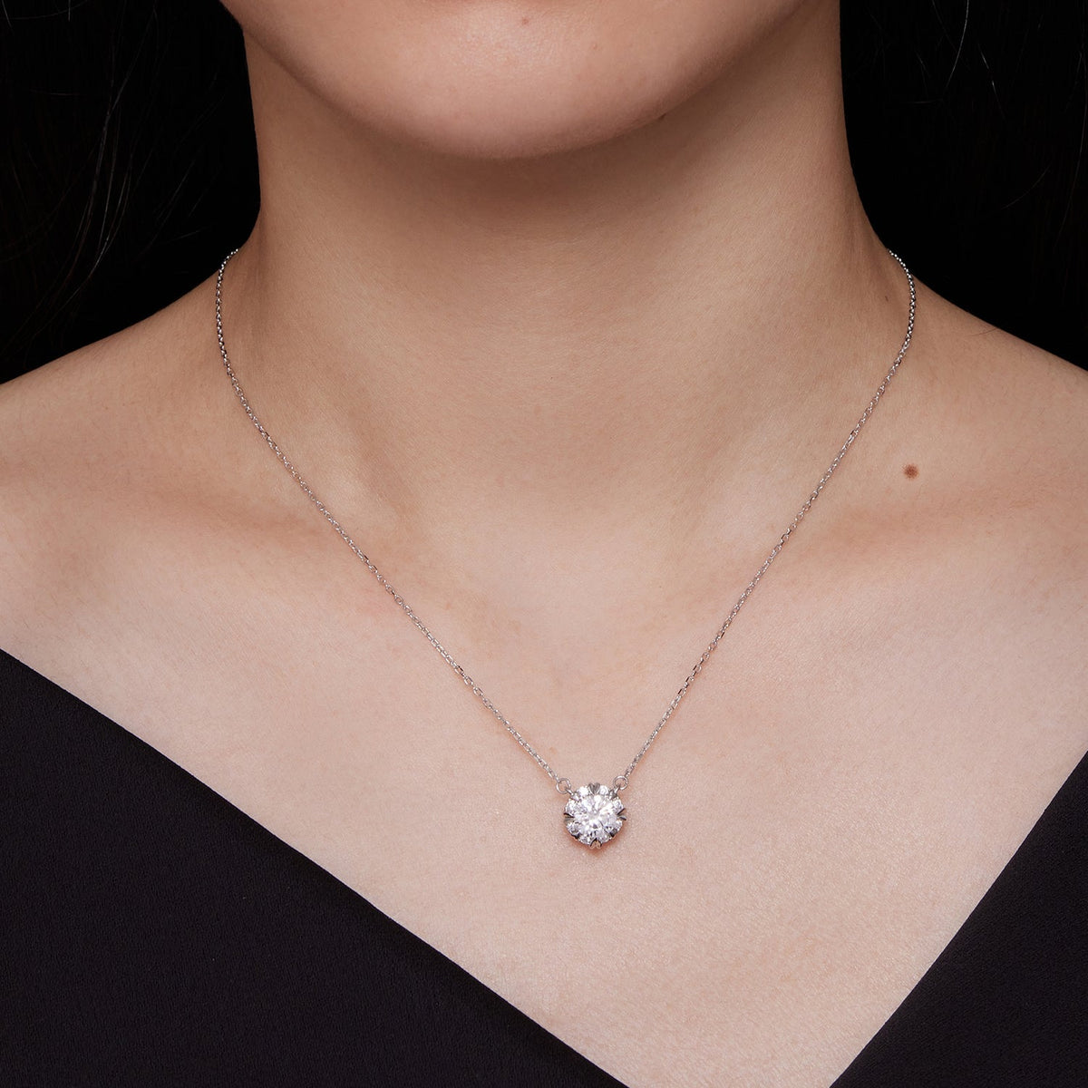 Collier en argent sterling 925 avec moissanite 1,0 carat et pavage pour femme