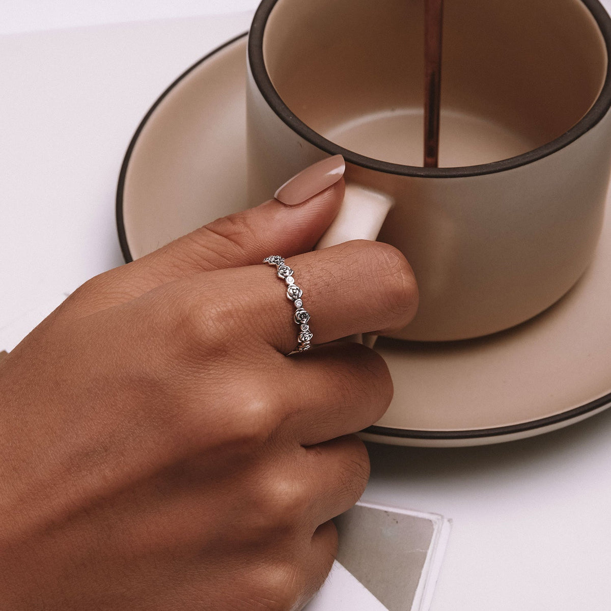 Bague en argent sterling 925 avec pavé de zircons - Taille 6.0 - Argent vieilli