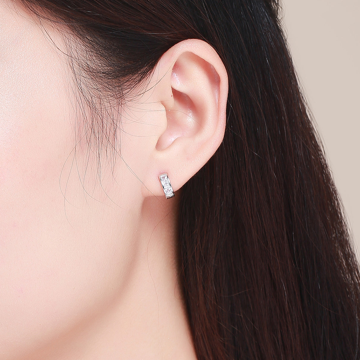 Boucles d'oreilles en argent sterling 925 plaqué platine serties de pavés de zirconiums cubiques
