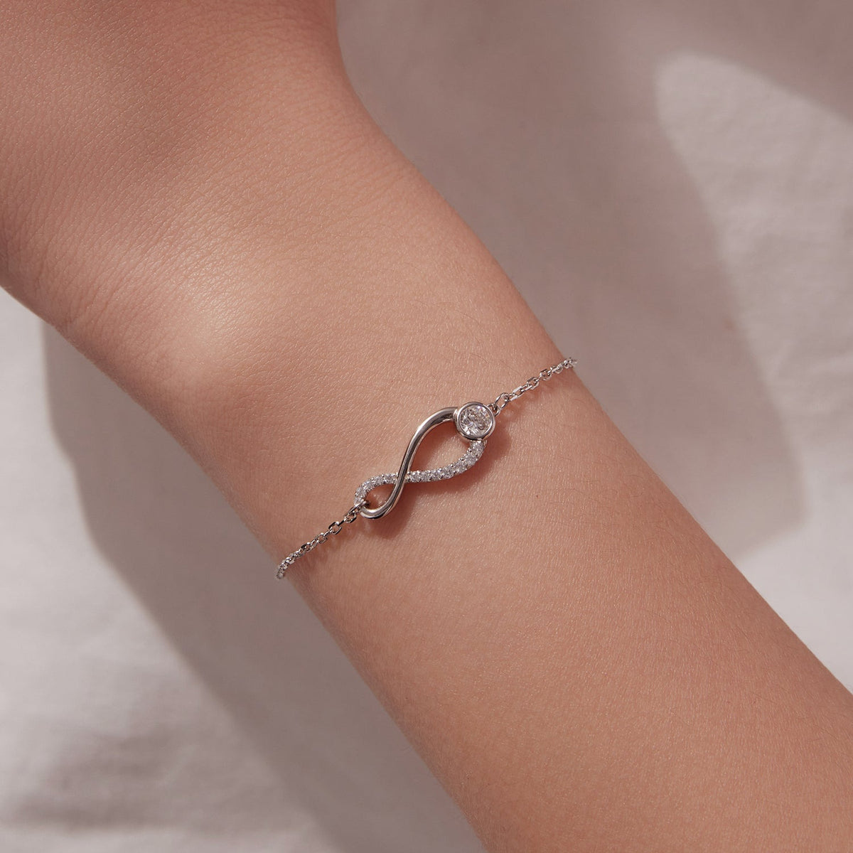 Bracelet pavé moissanite en argent sterling 925 pour femme - 21 cm, plaqué or blanc, oxyde de zirconium