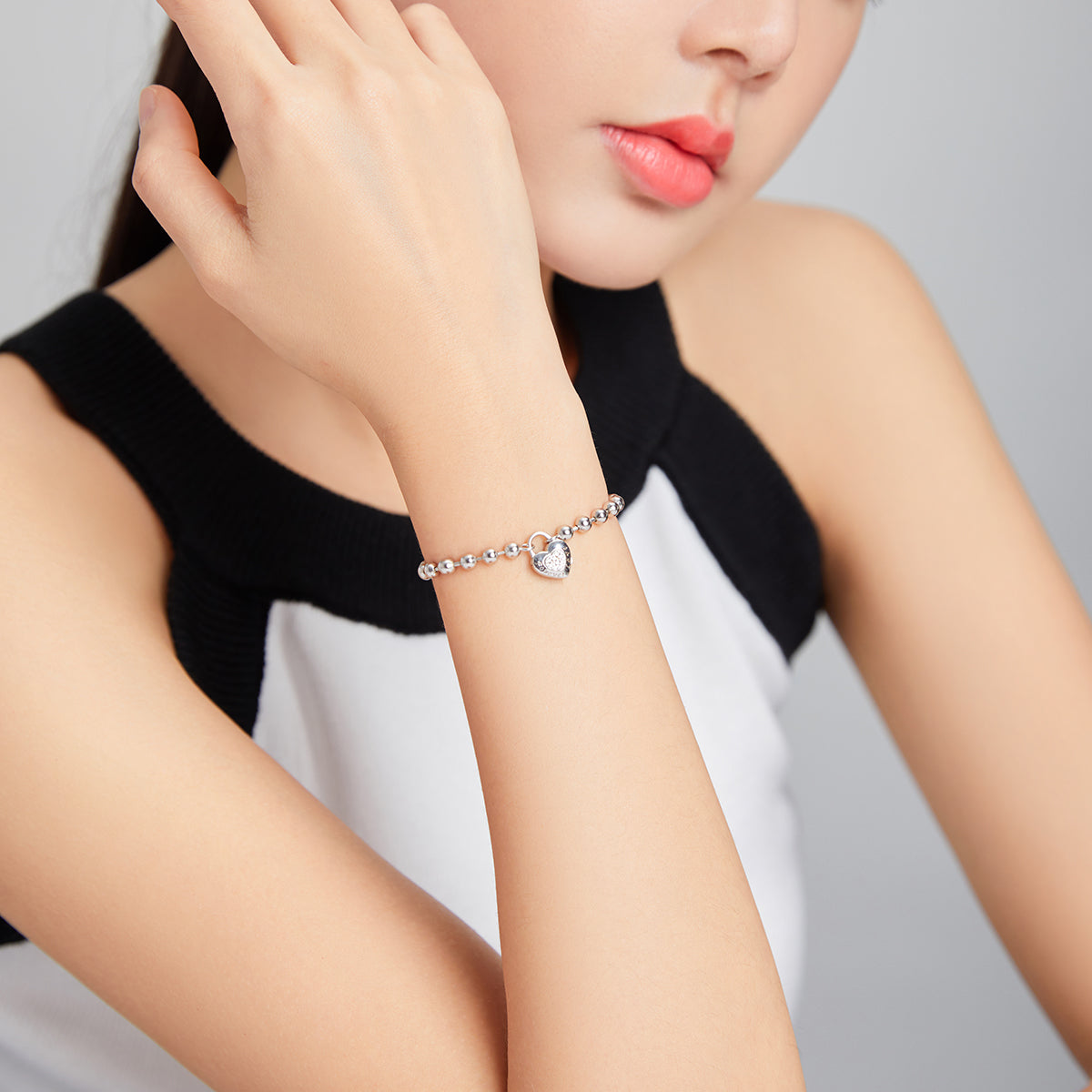 Bracelet en argent sterling 925 avec sertissage pavé CZ et placage platine, 17 cm pour femme