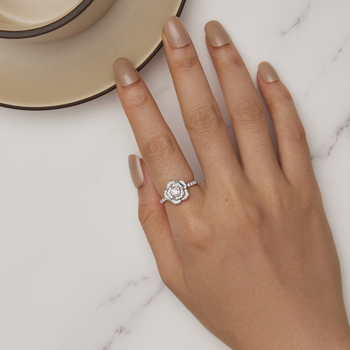 Bague pour femme en argent sterling 925 plaqué platine, sertie de zircons cubiques, taille 6