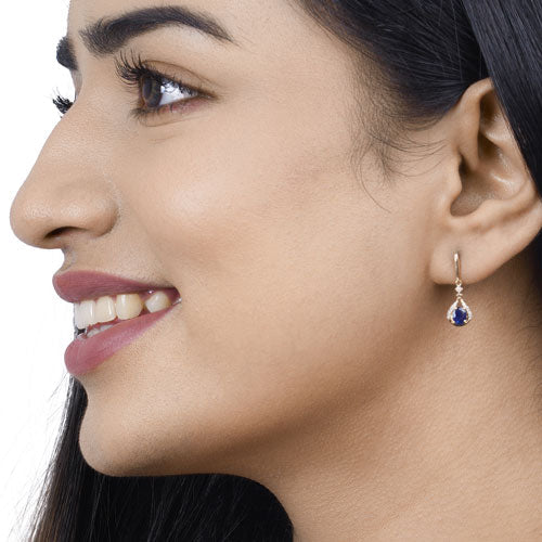 Boucles d'oreilles en or jaune 14 carats, saphir bleu véritable et diamants blancs (poids total : 0,86 carat)