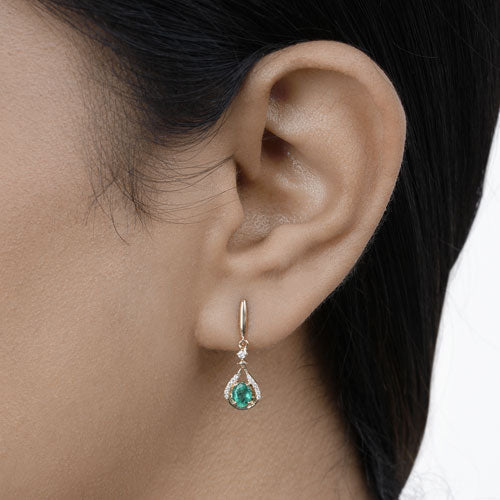 Boucles d'oreilles en or jaune 14 carats, émeraude de Zambie véritable de 0,70 carat et diamants blancs
