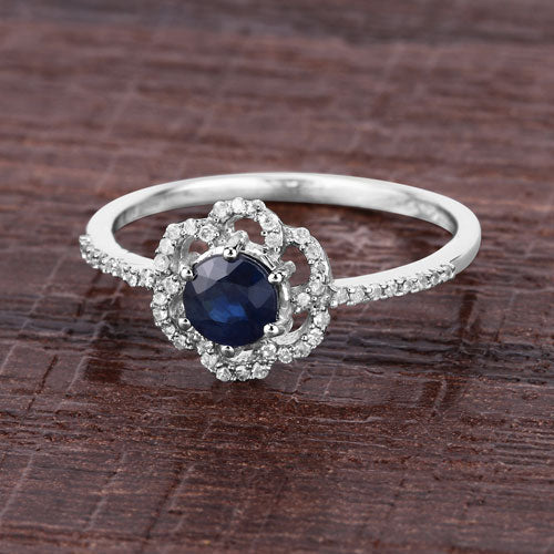 Bague en or blanc 14 carats avec saphir bleu véritable de 0,78 carat et diamants blancs