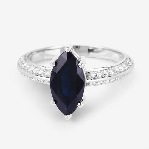 Bague en or blanc 10 carats, saphir bleu véritable de 2,39 carats et diamants blancs