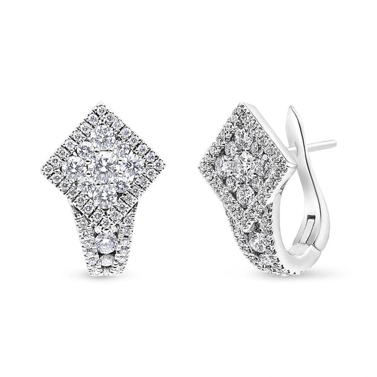 Boucles d'oreilles créoles huggies en or blanc 18 carats avec diamants ronds en grappe et halo de 1,10 carat (couleur F-G, pureté VS1-VS2)