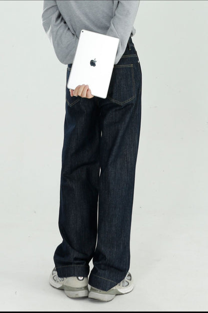 Mid Rise Jeans with Pockets