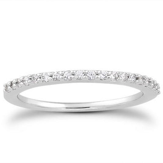 Alliance en or blanc 14 carats, profil fin, sertie de micro-griffes de diamants