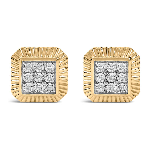 Boucles d'oreilles clous en argent sterling .925 plaqué or jaune 10K, avec texture et halo de diamants 1/6 carats