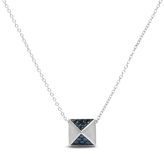 Collier avec pendentif pyramide en or blanc 14 carats, 1/4 carat de diamant bleu traité, finition mate (couleur bleue, clarté SI1-SI2) - 45,7 cm