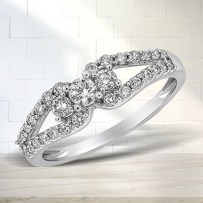 10K White Gold 1/2 Cttw Round Cut Diamond Three Stone Split Shank Band Ring (H-I Color, SI1-SI2 Clarity) - Size 6