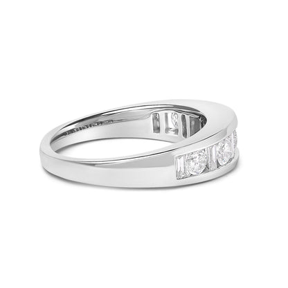 14K White Gold Alternating 1.0 Cttw Round and Baguette Diamond Channel Band Ring