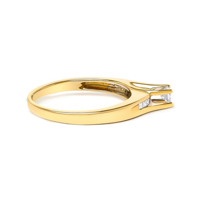 14K Yellow Gold 1/4 Cttw Princess Cut Diamond Engagement Ring
