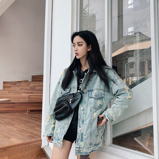 Veste en jean avec patch dinosaure