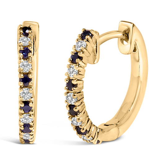 Boucles d'oreilles huggies créoles en or jaune 10 carats, saphir bleu alterné et diamant 1/10 Cttw (couleur I-J, pureté I1-I2)