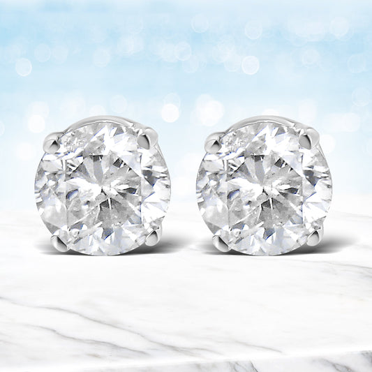 Boucles d'oreilles clous classiques en or blanc 14 carats avec diamants ronds brillants de laboratoire de 0,625 carat (couleur F-G, pureté VS1-VS2) sertis 4 griffes et fermoir poussette