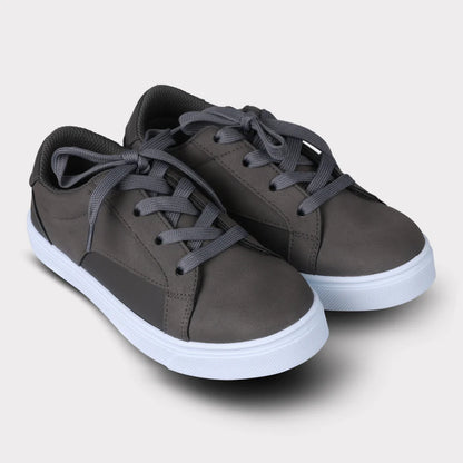 Leo Youth Lace-Up Sneaker