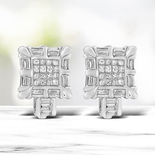 Boucles d'oreilles créoles à charnière oméga en or blanc 14 carats avec diamants taille princesse et baguette de 1,0 carat au total, serties en carré (couleur H-I, pureté SI1-SI2)