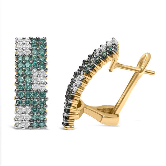 Boucles d'oreilles oméga-clips pavées à quatre rangs en or jaune 14 carats, diamants blancs et bleus traités 2,00 carats (couleur H-I, pureté SI1-SI2)