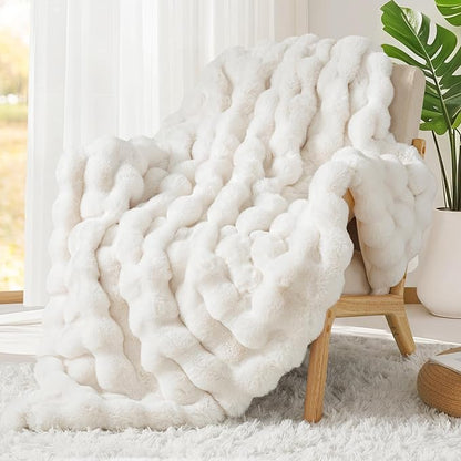 Touchat Luxury 1000GSM Rabbit Faux Fur Twin Blanket, Super Heavy Warm Cozy Beige Cream Blankets for Couch Bed Sofa, Ruched Plush Fuzzy Elegant Soft Reversible Mink Blanket for Living Room Bedroom