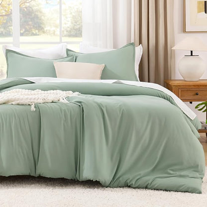 Litanika Oversized King Comforter Set 120x98, 3 Pieces Sage Green Lightweight Solid Bedding Set, All Season Fluffy Bed Set Quilt Blanket (1 Comforter & 2 Pillowcases)