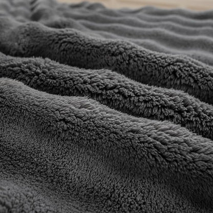YUSOKI Luxury 3D Bubble Throw Blanket 3.1lb,All Ages,Home Decoration, (Grey,60 * 80inches)