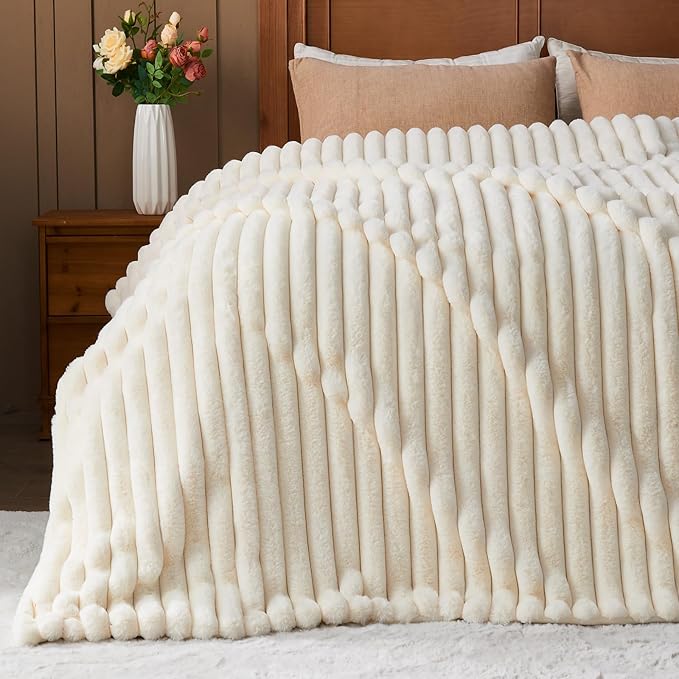 NEWCOSPLAY Faux Fur Throw Blanket Ivory 3D Ribbed Plush Thick Warm Blanket for Couch Sofa Bed 850GSM (Ivory Ribbed, Throw(50"x60"))