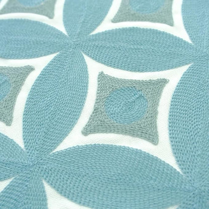 Embroidered Decorative Throw Pillow Cover, 18"x18" Set of 2, Farmhouse Pillowcase Blue Knit Pattern Cotton Canvas Cushion Case Square Floral Pillow Case for Sofa Couch Bed Living Room