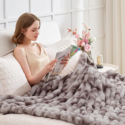 Ultra Soft Luxury Faux Fur Twin Blanket for Counch,Fuzzy Fluffy Plush Warm Cozy Elegant Wrinkled Blanket for Sofa Bedroom Living Room,（60"x80",Tie-dye Taupe）