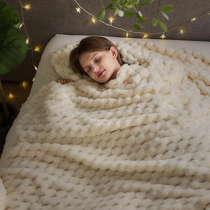 NEWCOSPLAY Super Soft King Blanket Ivory Premium Silky Flannel Fleece 3D Clouds Stylish Jacquard Lightweight Bed Blanket All Season Use 350GSM (Ivory, King(90"x110"))