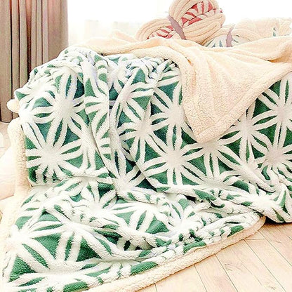 UKELER Green Flannel Sherpa Throws 60'' x 50'' New Blanket Ultra Plush Lightweight Throw Blanket Luxury Soft Warm Fuzzy Blanket Throws for Bed/Couch/Sofa/Office/Camping