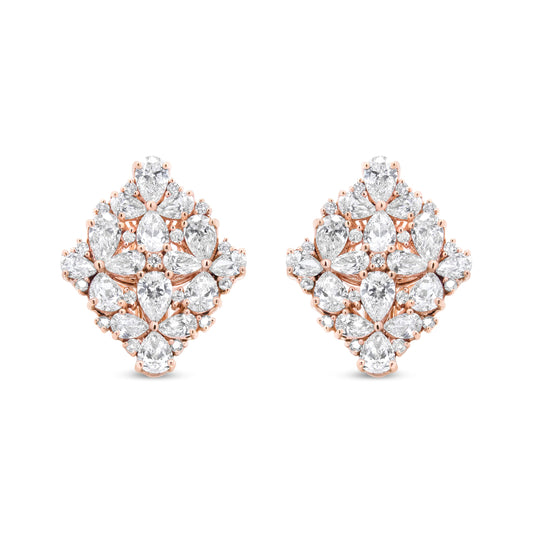 Boucles d'oreilles oméga en or rose 18 carats avec grappe florale de diamants poire et ronds de 8 1/3 carats (couleur F-G, pureté VS1-VS2)