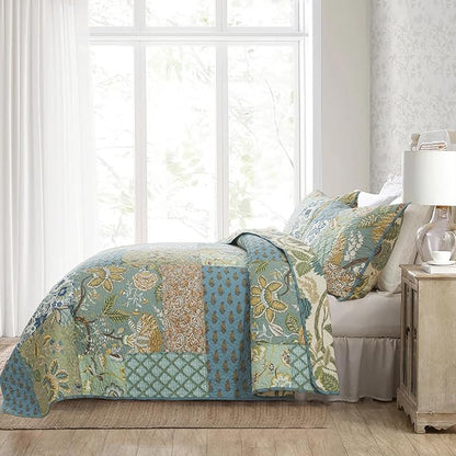 NEWLAKE Quilt Set Queen Size, 100% Cotton Patchwork Green Bohemian Quilt Sets, Reversible Bedspread Lightweight and Breathable for All Seasons, Soft Quilted Bedspread with 2 Pillow Shams