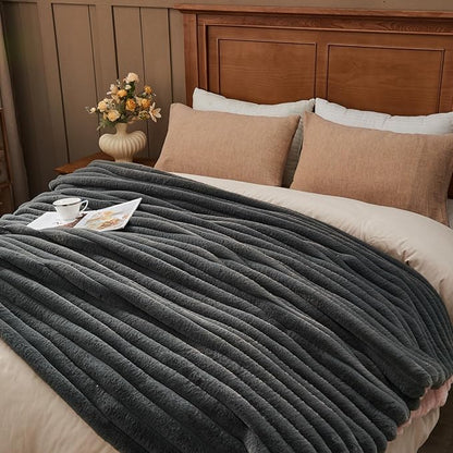 NEWCOSPLAY Faux Fur Throw Blanket Grey 3D Ribbed Plush Thick Warm Blanket for Couch Sofa Bed 850GSM (Grey Ribbed, Throw(50"x60"))