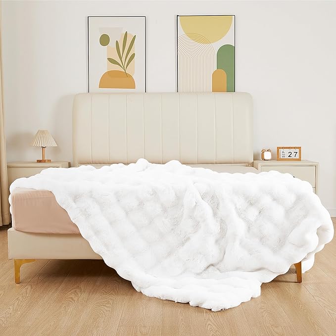 White Faux Rabbit Fur Throw Blanket for Bed Living Room 50x60 Thick Soft Throw Blanket Fluffy Bed Furry Best Housewarming Home Gifts 860 GSM