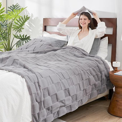 Cozy Bliss Checkered Large Faux Rabbit Fur Grey Twin Bed Blanket, Soft Fuzzy Fluffy Minky Furry Blankets for Couch, Bed, Adults (60 * 80 Inches Light Grey)