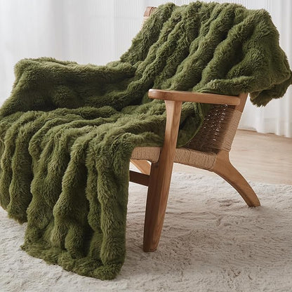 Lotus Karen Faux Fur Throw Blanket Dark Green - 800 GSM Bubble Rabbit Fluff Blanket for Couch Bed Sofa,Softest Fluffy Fuzzy Cozy Blanket,Thick Furry Plush Shaggy Warm Blankets for Women,50x60 Inches