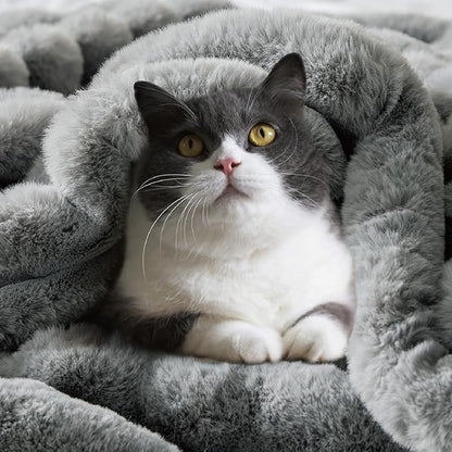 BEDELITE Faux Fur Throw Blanket for Couch, Soft and Cozy Luxurious 3D Striped Fluffy Blanket, 770GSM Thick Warm Plush Fuzzy Faux Rabbit Fur Blanket for Women Gift (Crey, 60"x 80")