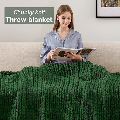 Chunky Knit Throw Blanket, 60''*80'' Knitted Throw Chenille Yarn for Bed Couch, Handmade Grass Green Crochet Big Thick Blanket, Machine Washable Cute Comfy Blanket for Home Decor