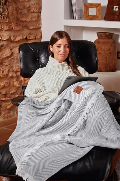Gold Case Throw Blanket for Bed – 100% Recycled Turkish Cotton Bed Blanket – Decorative Throw Cotton Blankets for Living Room & Bedroom – Woven Twin Blankets - 71x90 - Grey