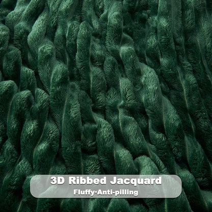 NEWCOSPLAY Super Soft Twin Blanket Dark Green Premium Silky Flannel Fleece 3D Ribbed Jacquard Lightweight Bed Blanket All Season Use (Dark Green Ribbed, Twin(60"x80"))