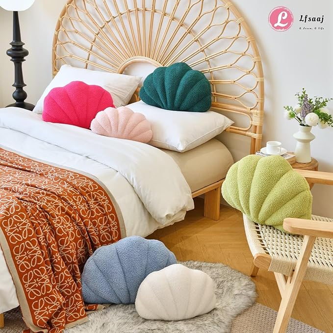 Seashell Throw Pillows, Shell Shaped Throw Pillows, 18 Inch Soft Home Decorative Pillow Plush Cushion for Bed Couch Living Sofa Room Decor Accent Throw Pillow (Beige 18Inch)
