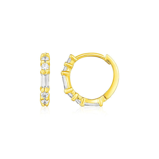 Boucles d'oreilles créoles en or jaune 14 carats avec oxydes de zirconium baguette